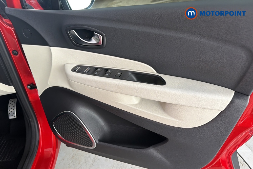 Renault Captur Gt Line Automatic Diesel SUV - Stock Number (1677152) - 18th supplementary image