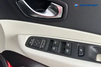 Renault Captur Gt Line Automatic Diesel SUV - Stock Number (1677152) - 19th supplementary image