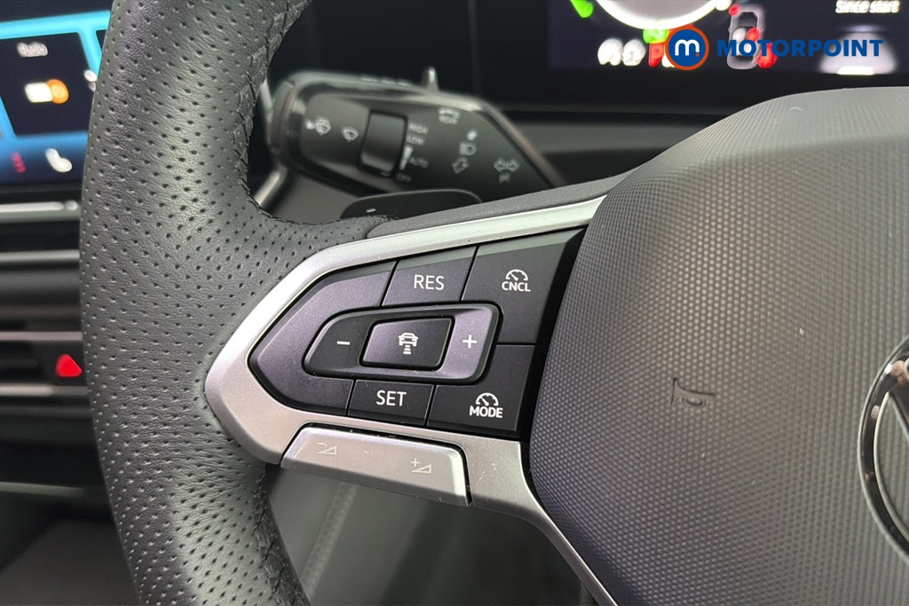 Volkswagen Tiguan R-Line Automatic Petrol Plug-In Hybrid SUV - Stock Number (1677284) - 4th supplementary image