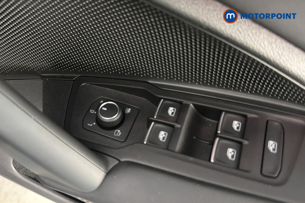 Volkswagen Tiguan R-Line Automatic Petrol Plug-In Hybrid SUV - Stock Number (1677284) - 19th supplementary image