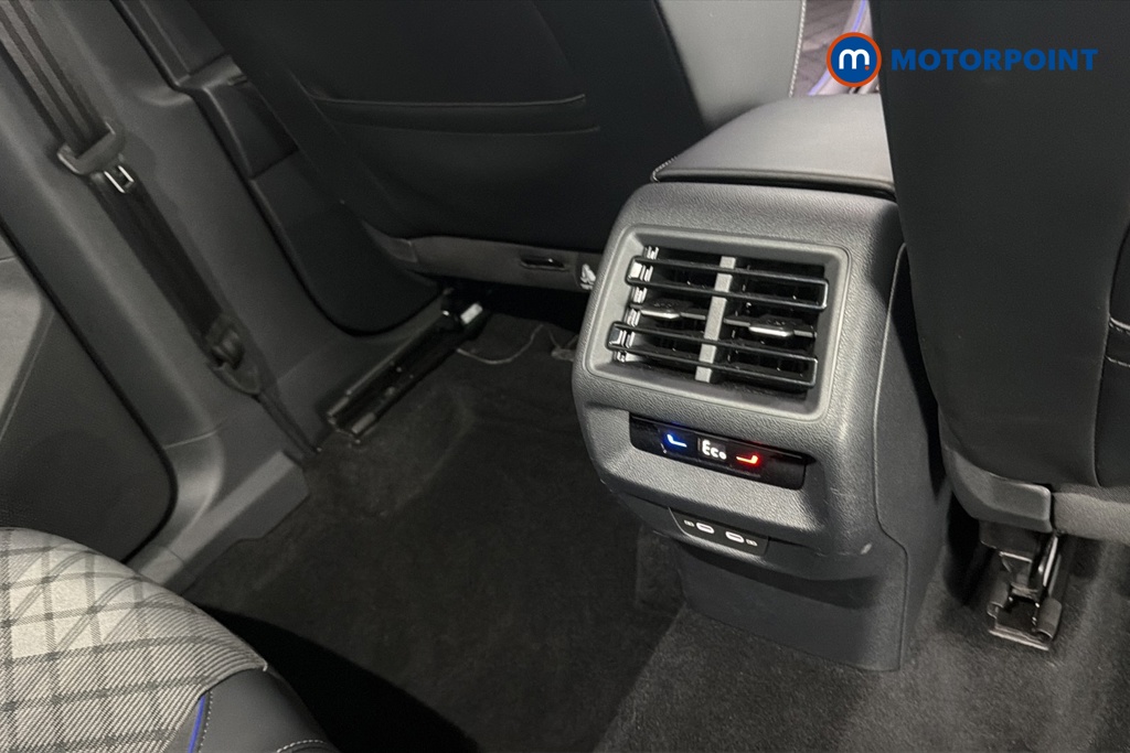 Volkswagen Tiguan R-Line Automatic Petrol Plug-In Hybrid SUV - Stock Number (1677284) - 28th supplementary image