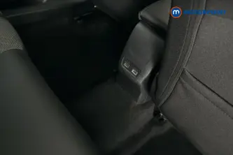 Peugeot 2008 Allure Manual Petrol SUV - Stock Number (1677407) - 28th supplementary image