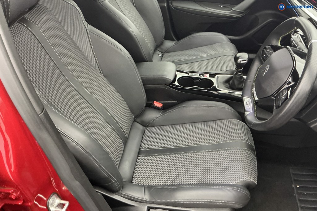 Peugeot 2008 GT Manual Petrol SUV - Stock Number (1677485) - 5th supplementary image