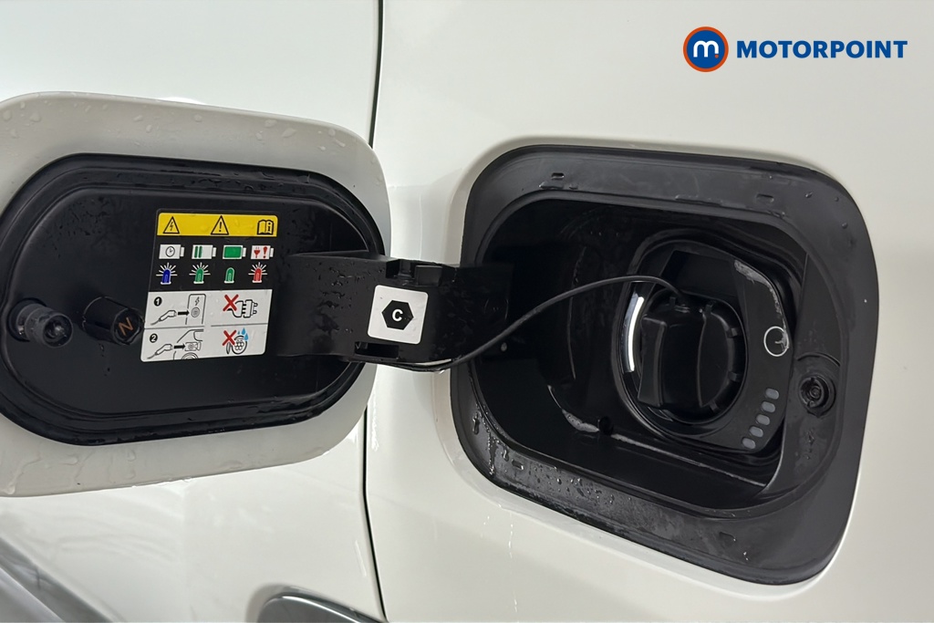 Jeep Compass S Model Automatic Petrol Plug-In Hybrid SUV - Stock Number (1677522) - 41st supplementary image