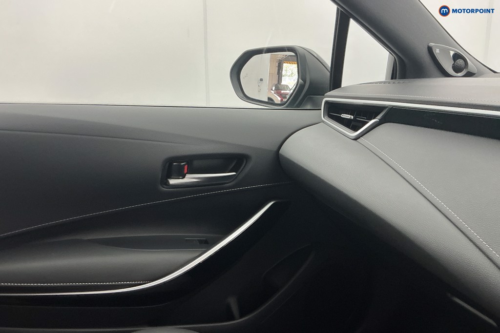 Toyota Corolla Excel Automatic Petrol-Electric Hybrid Hatchback - Stock Number (1677576) - 20th supplementary image