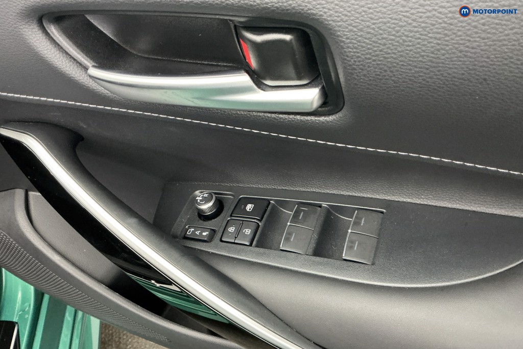 Toyota Corolla Excel Automatic Petrol-Electric Hybrid Hatchback - Stock Number (1677576) - 26th supplementary image