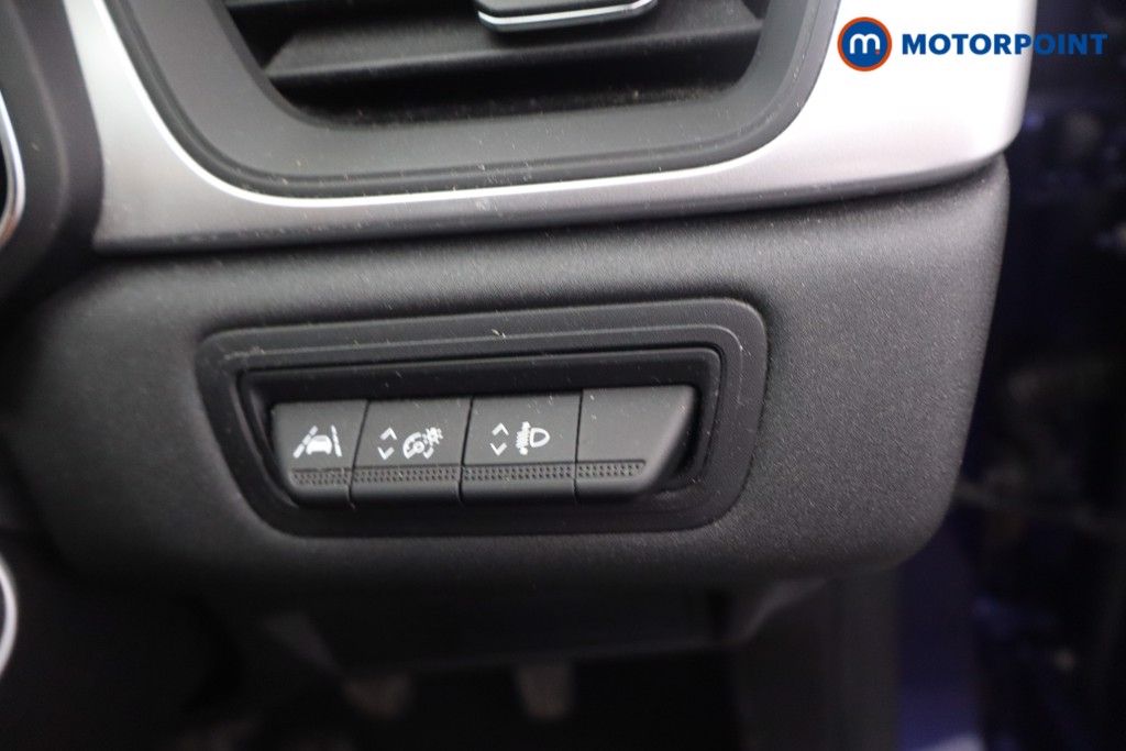Renault Captur Iconic Manual Petrol SUV - Stock Number (1653150) - 11th supplementary image