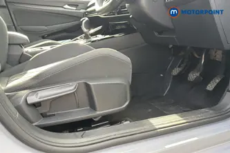 Volkswagen Golf Style Edition Manual Petrol Hatchback - Stock Number (1660360) - 24th supplementary image