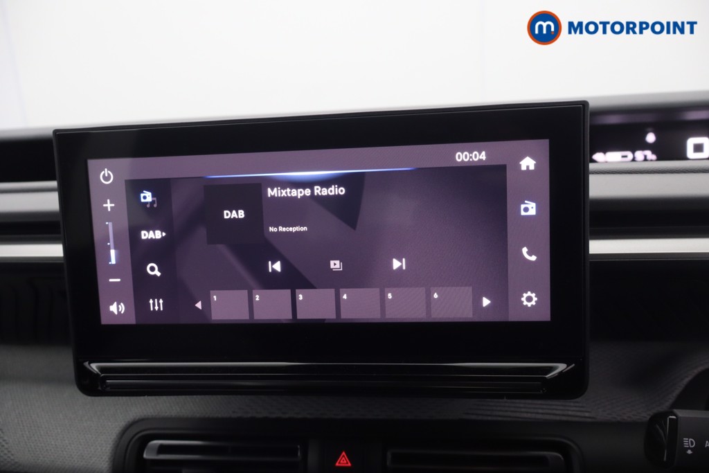 Citroen C3 Plus Automatic Electric Hatchback - Stock Number (1661401) - 17th supplementary image
