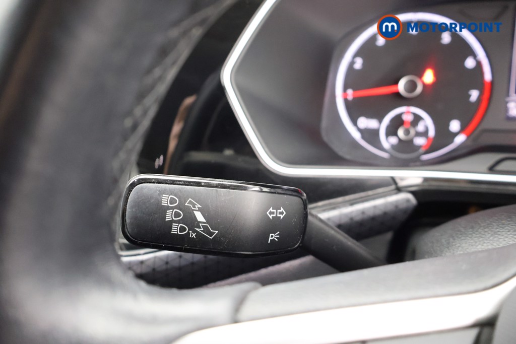 Volkswagen T-Cross SEL Manual Petrol SUV - Stock Number (1667596) - 5th supplementary image