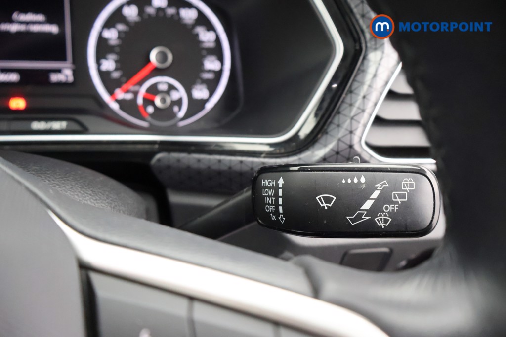 Volkswagen T-Cross SEL Manual Petrol SUV - Stock Number (1667596) - 6th supplementary image