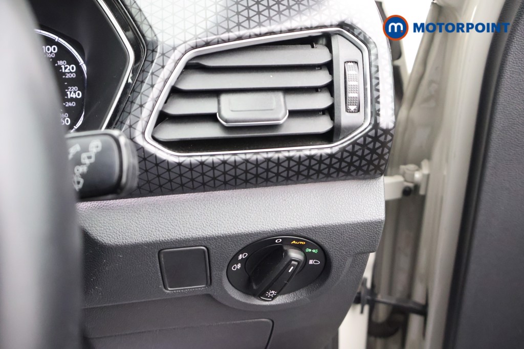 Volkswagen T-Cross SEL Manual Petrol SUV - Stock Number (1667596) - 7th supplementary image