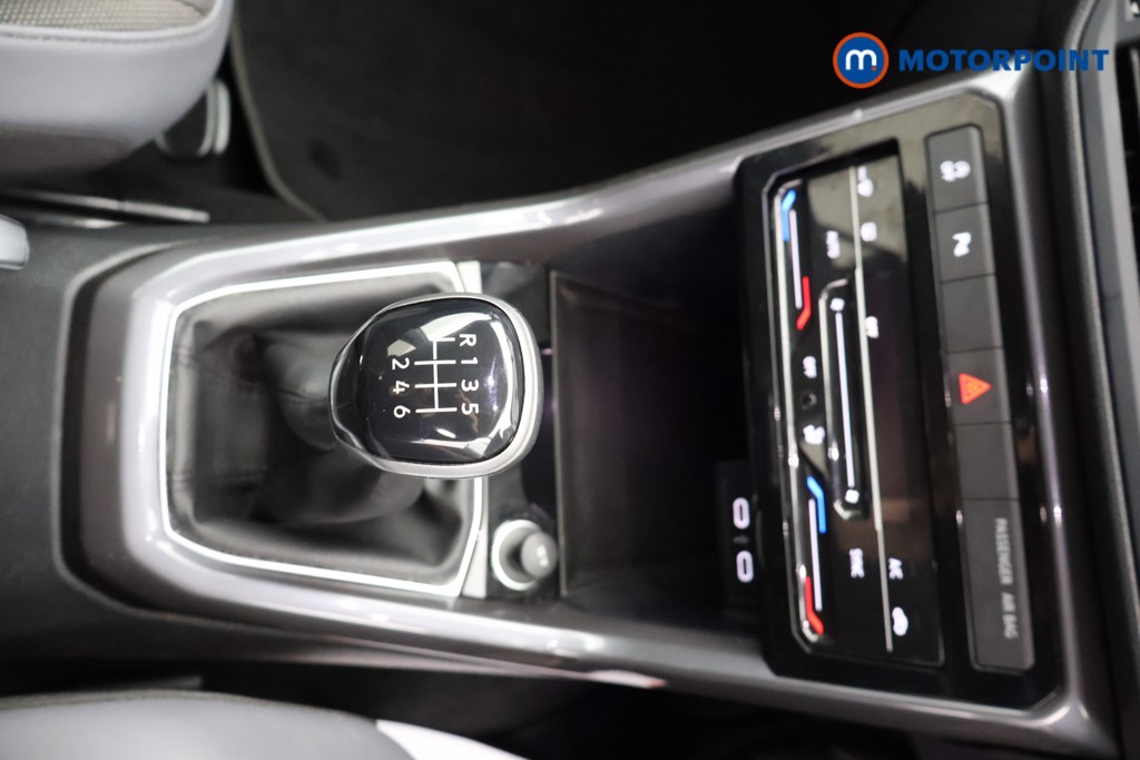 Volkswagen T-Cross SEL Manual Petrol SUV - Stock Number (1667596) - 9th supplementary image