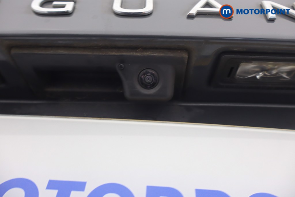 Volkswagen Tiguan Elegance Automatic Petrol Plug-In Hybrid SUV - Stock Number (1668438) - 5th supplementary image