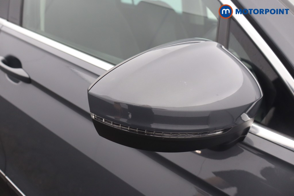 Volkswagen Tiguan Elegance Automatic Petrol Plug-In Hybrid SUV - Stock Number (1668438) - 23rd supplementary image
