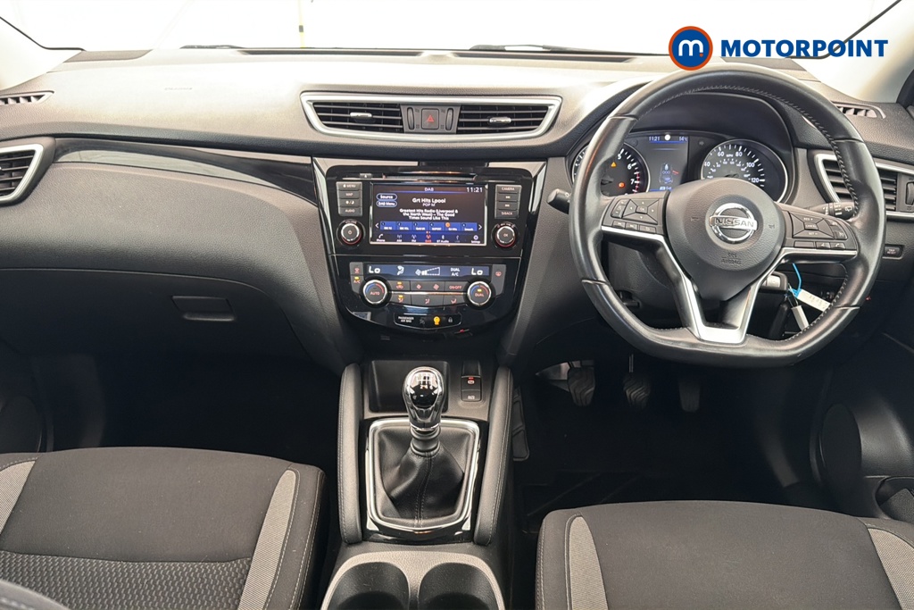 Nissan Qashqai Acenta Premium Manual Petrol SUV - Stock Number (1669710) - 1st supplementary image