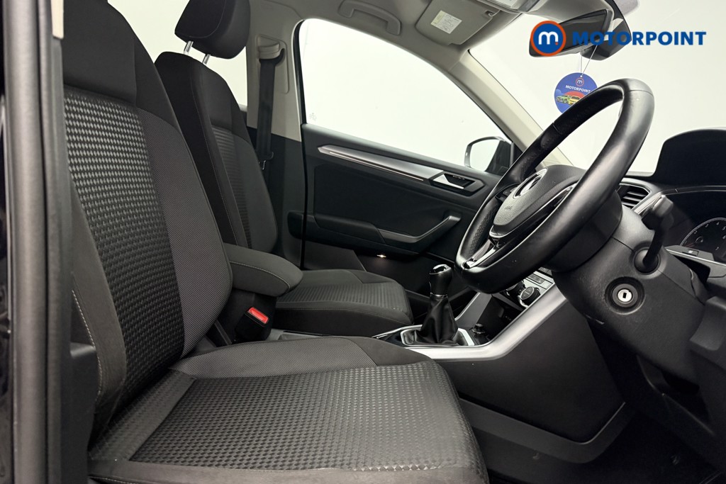 Volkswagen T-Roc Active Manual Petrol SUV - Stock Number (1669811) - 8th supplementary image