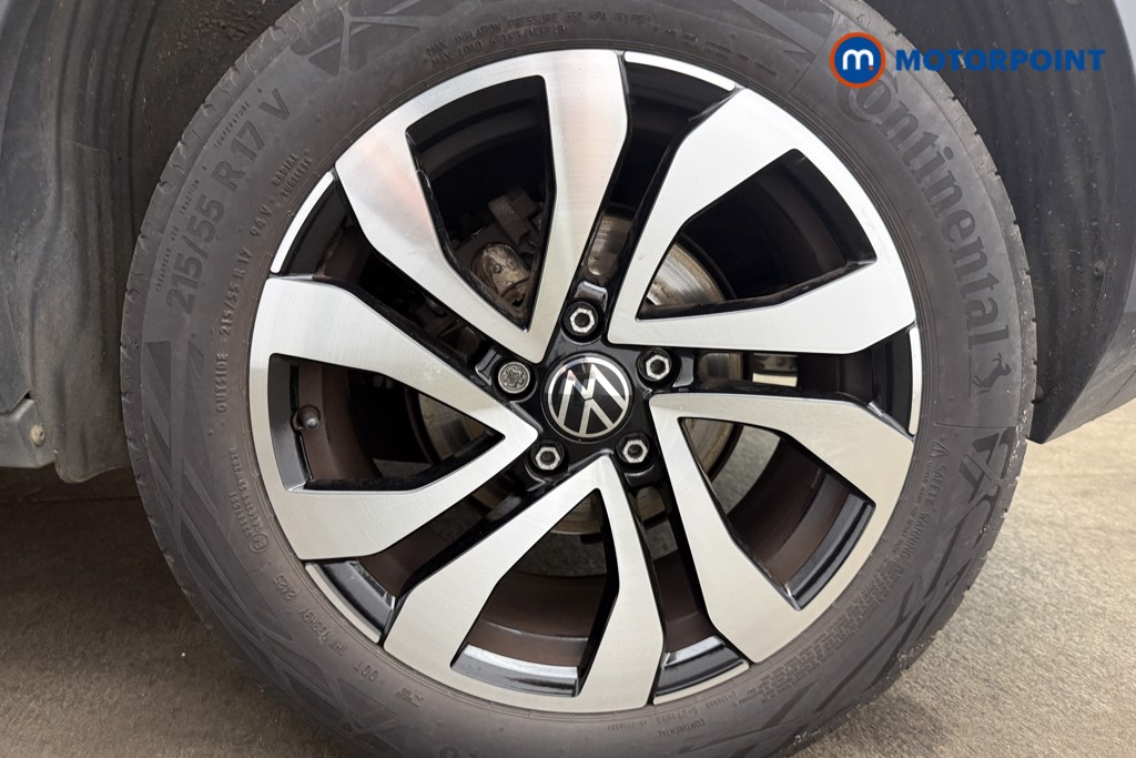 Volkswagen T-Roc Active Manual Petrol SUV - Stock Number (1669811) - 13th supplementary image