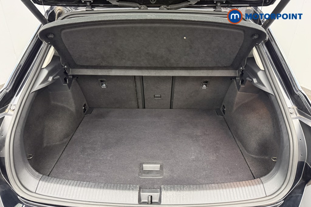Volkswagen T-Roc Active Manual Petrol SUV - Stock Number (1669811) - 23rd supplementary image