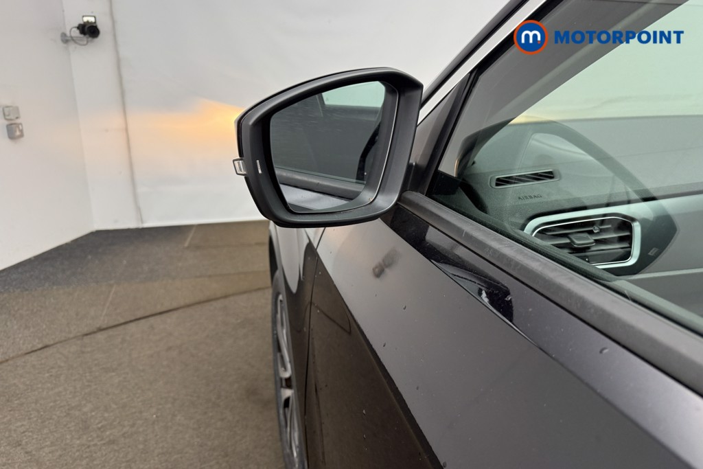 Volkswagen T-Roc Active Manual Petrol SUV - Stock Number (1669811) - 30th supplementary image