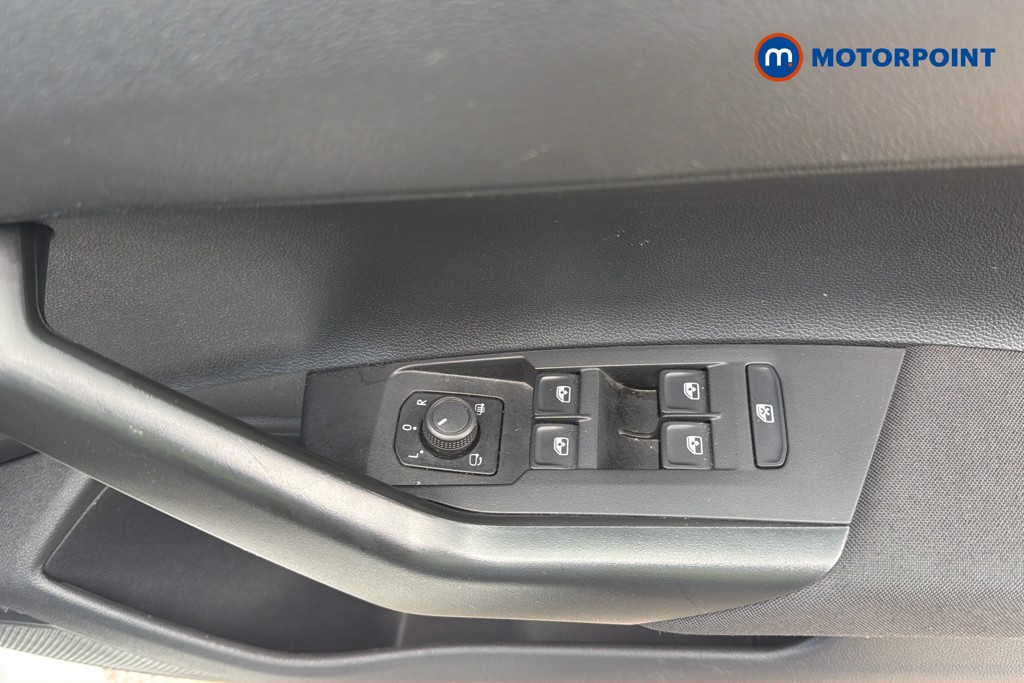 Volkswagen Polo Life Manual Petrol Hatchback - Stock Number (1670388) - 3rd supplementary image