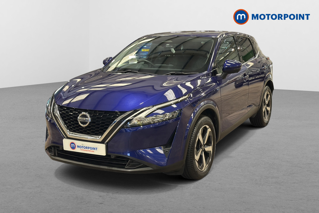 Nissan Qashqai N-Connecta Automatic Petrol SUV - Stock Number (1671025) - Passenger side front corner