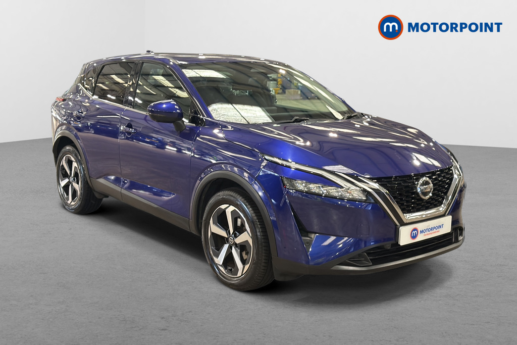 Nissan Qashqai N-Connecta Automatic Petrol SUV - Stock Number (1671025) - Drivers side front corner
