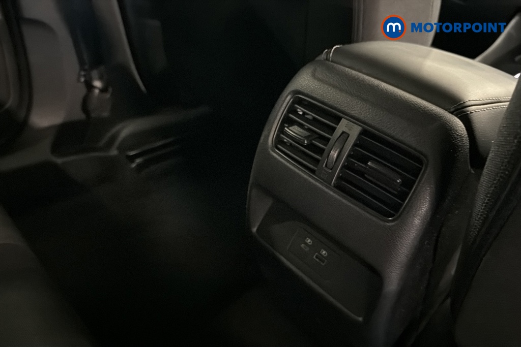 Nissan Qashqai N-Connecta Automatic Petrol SUV - Stock Number (1671025) - 28th supplementary image