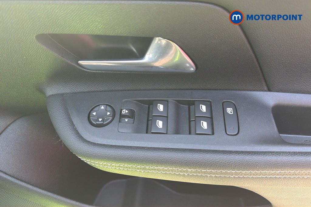 Vauxhall Mokka Ultimate Automatic Electric SUV - Stock Number (1672119) - 3rd supplementary image