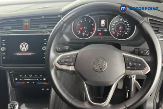 Volkswagen Tiguan Life Manual Petrol SUV - Stock Number (1672367) - 2nd supplementary image