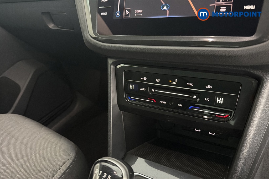 Volkswagen Tiguan Life Manual Petrol SUV - Stock Number (1672367) - 12th supplementary image