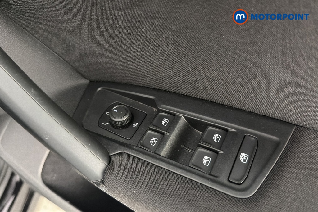 Volkswagen Tiguan Life Manual Petrol SUV - Stock Number (1672367) - 19th supplementary image