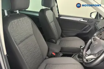 Volkswagen Tiguan Life Manual Petrol SUV - Stock Number (1672367) - 22nd supplementary image