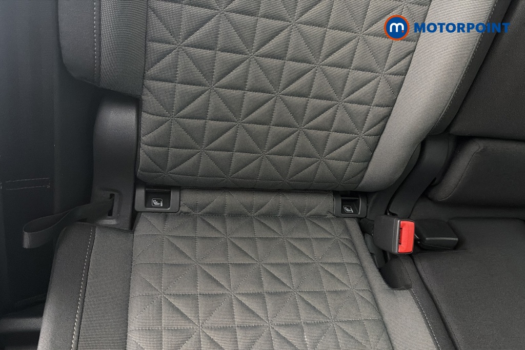Volkswagen Tiguan Life Manual Petrol SUV - Stock Number (1672367) - 27th supplementary image