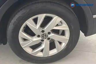 Volkswagen Tiguan Life Manual Petrol SUV - Stock Number (1672367) - 45th supplementary image