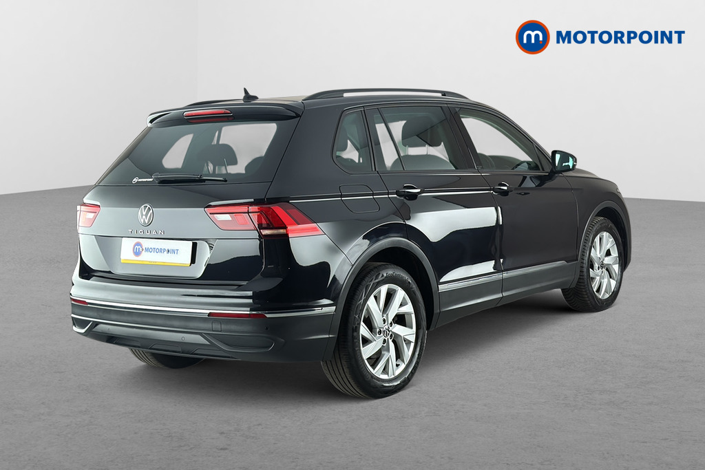 Volkswagen Tiguan Life Manual Petrol SUV - Stock Number (1672367) - Passenger side rear corner