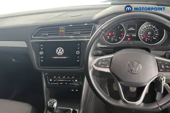 Volkswagen Tiguan Life Manual Petrol SUV - Stock Number (1672367) - 1st supplementary image