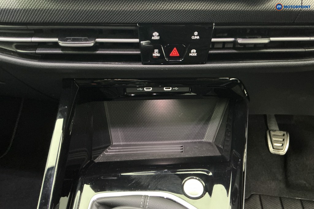 Volkswagen Golf R-Line Manual Petrol Hatchback - Stock Number (1672673) - 18th supplementary image