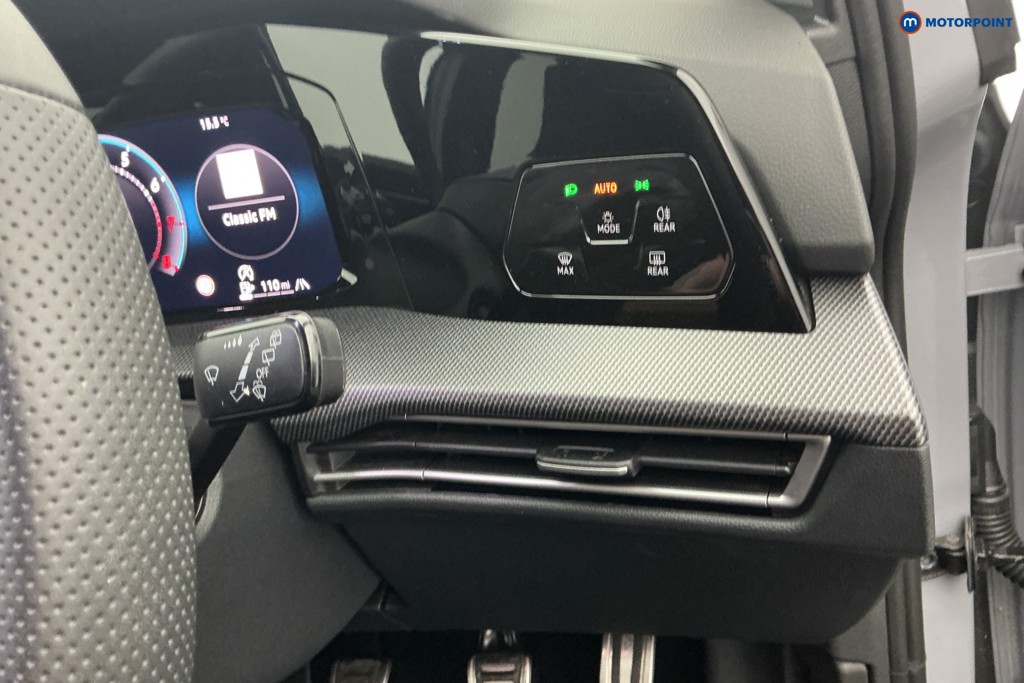 Volkswagen Golf R-Line Manual Petrol Hatchback - Stock Number (1672673) - 23rd supplementary image