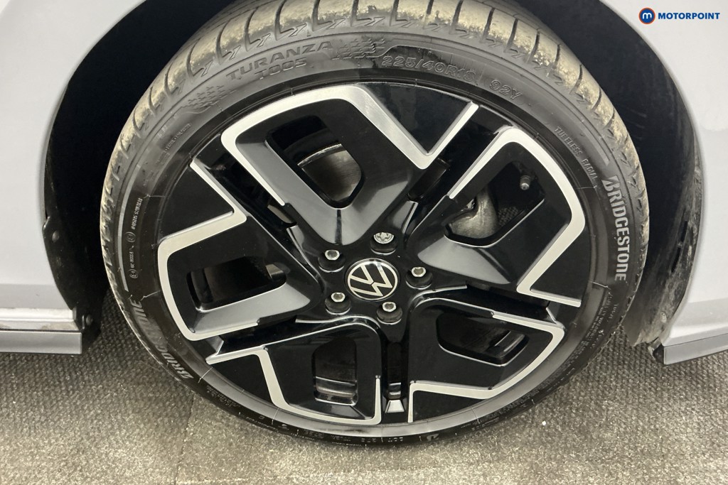 Volkswagen Golf R-Line Manual Petrol Hatchback - Stock Number (1672673) - 35th supplementary image