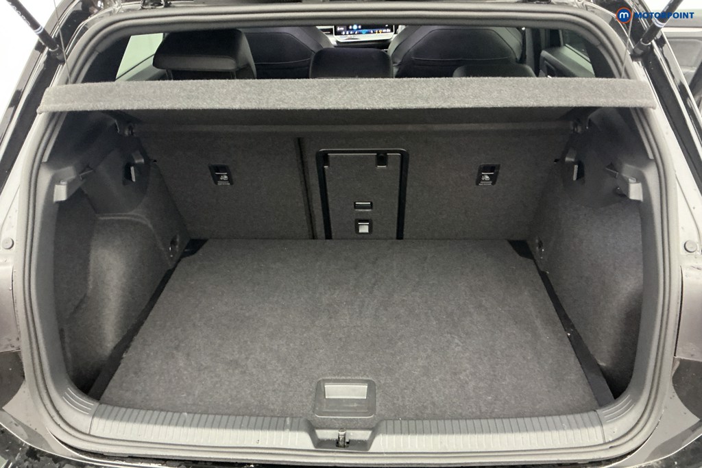 Volkswagen Golf R-Line Automatic Petrol Hatchback - Stock Number (1672675) - 3rd supplementary image