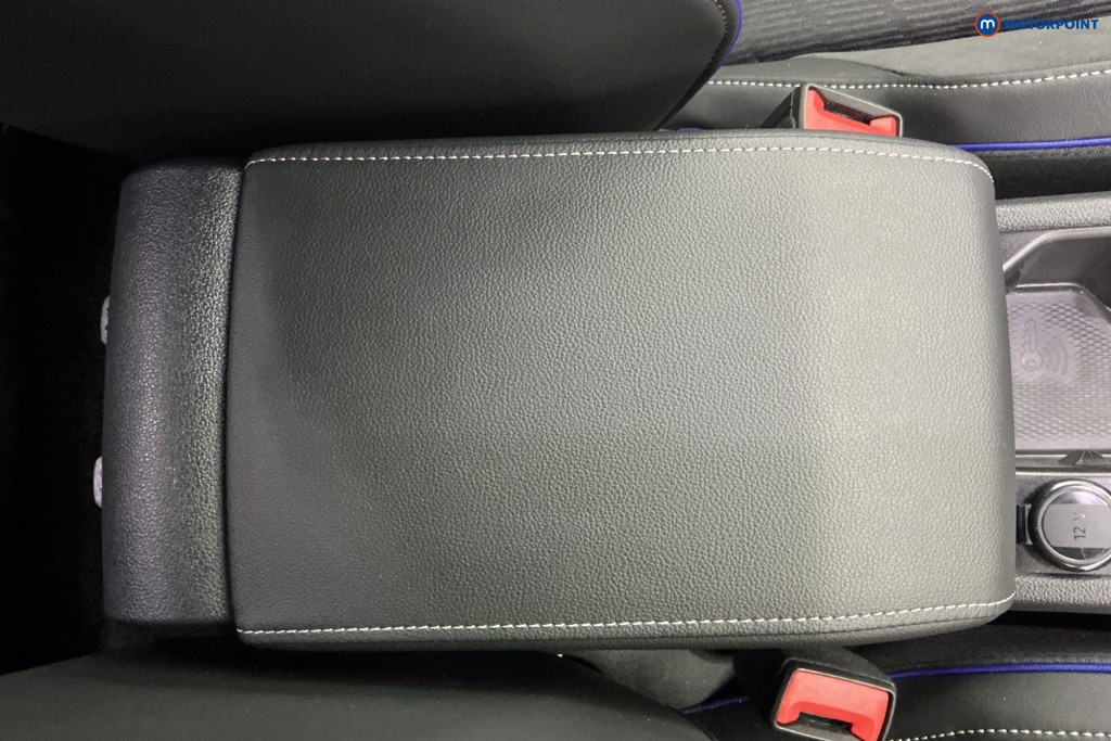 Volkswagen Golf R-Line Automatic Petrol Hatchback - Stock Number (1672675) - 12th supplementary image