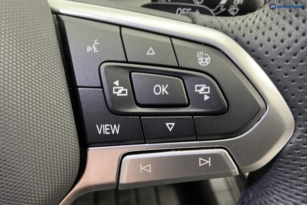 Volkswagen Golf R-Line Automatic Petrol Hatchback - Stock Number (1672675) - 21st supplementary image
