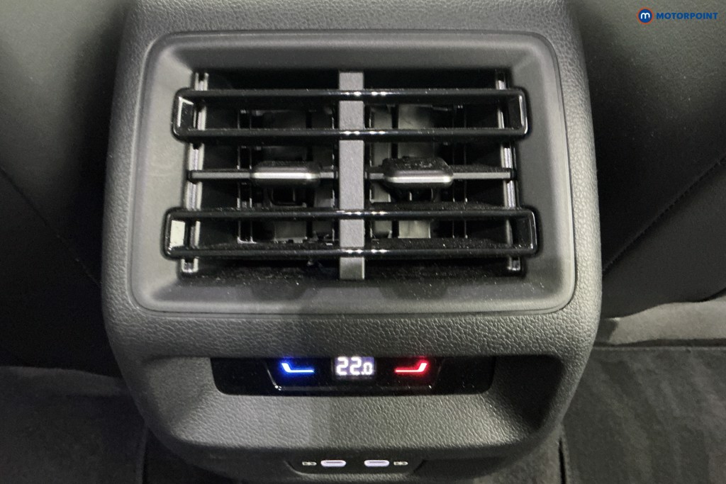Volkswagen Tiguan Elegance Automatic Petrol SUV - Stock Number (1672682) - 10th supplementary image