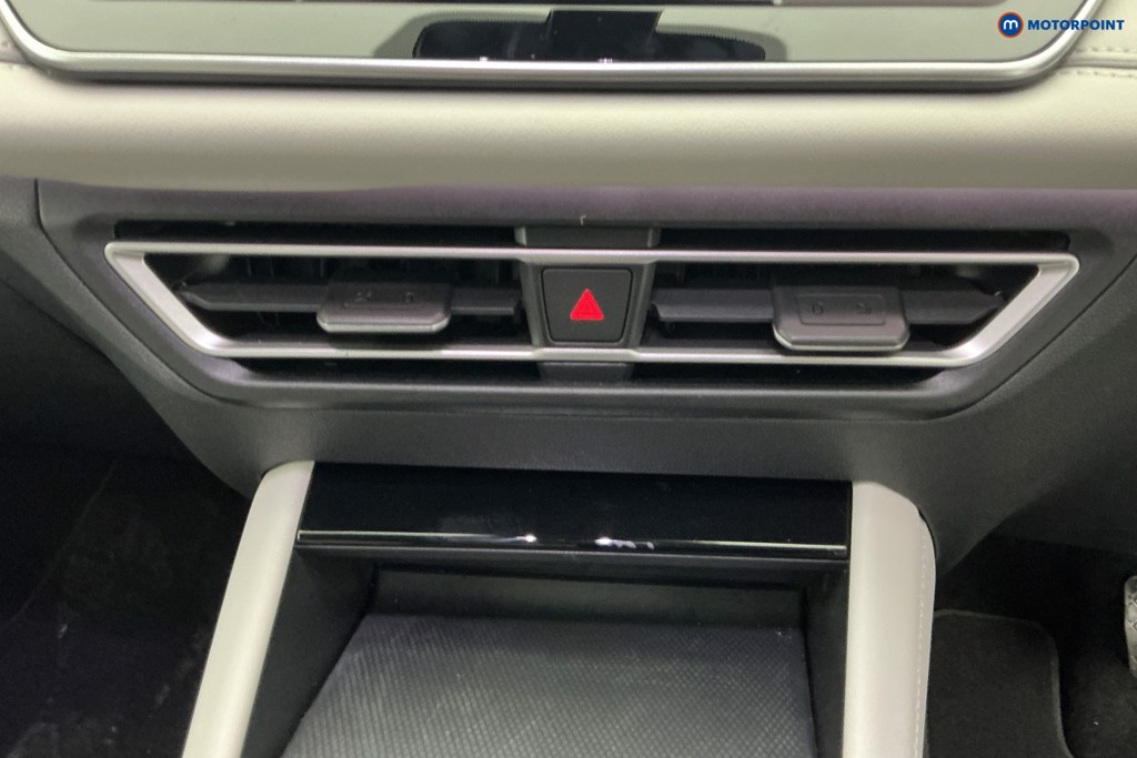 Volkswagen Tiguan Elegance Automatic Petrol SUV - Stock Number (1672682) - 18th supplementary image