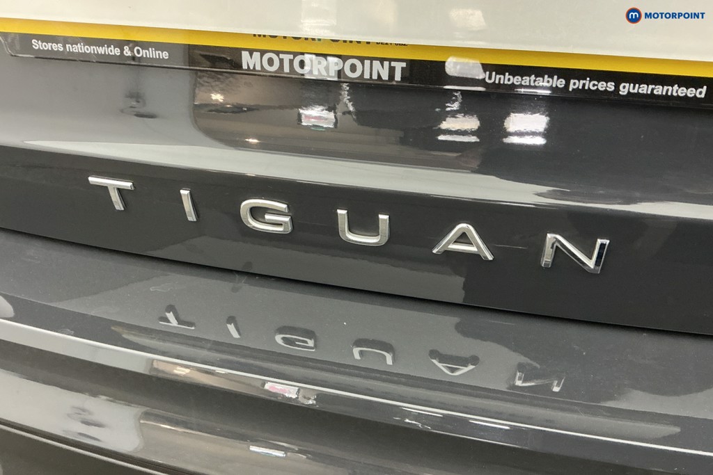 Volkswagen Tiguan Elegance Automatic Petrol SUV - Stock Number (1672682) - 33rd supplementary image
