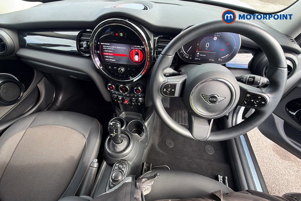 Mini Hatchback Cooper Classic Automatic Petrol Hatchback - Stock Number (1672918) - 5th supplementary image