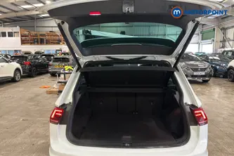 Volkswagen Tiguan R-Line Tech Automatic Petrol SUV - Stock Number (1672987) - 30th supplementary image