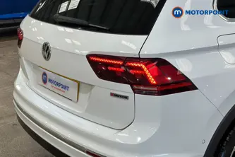 Volkswagen Tiguan R-Line Tech Automatic Petrol SUV - Stock Number (1672987) - 36th supplementary image