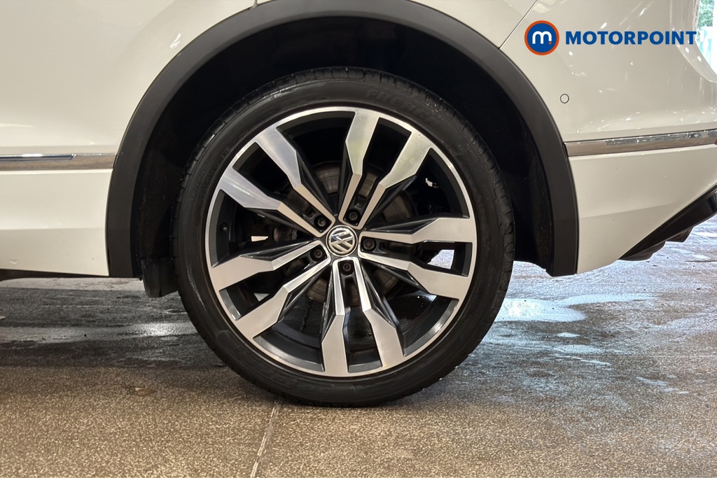 Volkswagen Tiguan R-Line Tech Automatic Petrol SUV - Stock Number (1672987) - 45th supplementary image